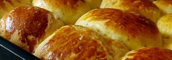 Pão de cenoura caseiro e fofinho - receita fácil e deliciosa