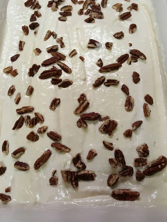 Easy Steps to Prepare Hummingbird Cake with Cream Cheese Frosting which Delicious