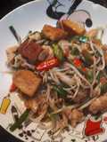 ผัดเต้าหู้ถั่วงอกไก่สับ ฮาลาล