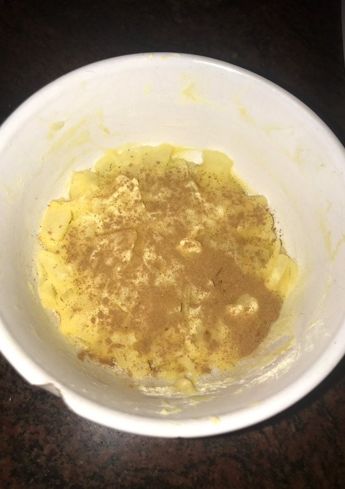 Una foto de Mugcake de pera sin azúcar y sin gluten