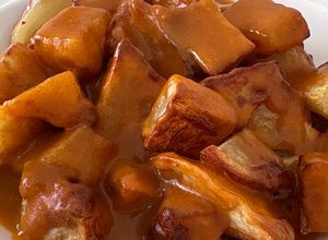 Foto principal de Salsa clásica para Patatas Bravas. Usando Mambo de Cecotec