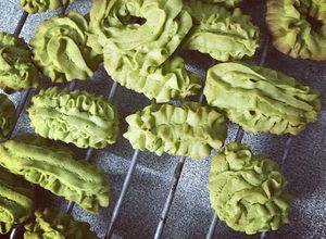 Hình của món Matcha cookies (bánh quy trà xanh).