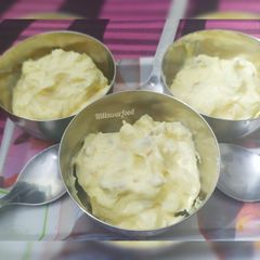 A picture of Kesar Pista Shrikhand.