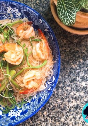 รูปของ ผัดหมี่กระเฉดกุ้งสด