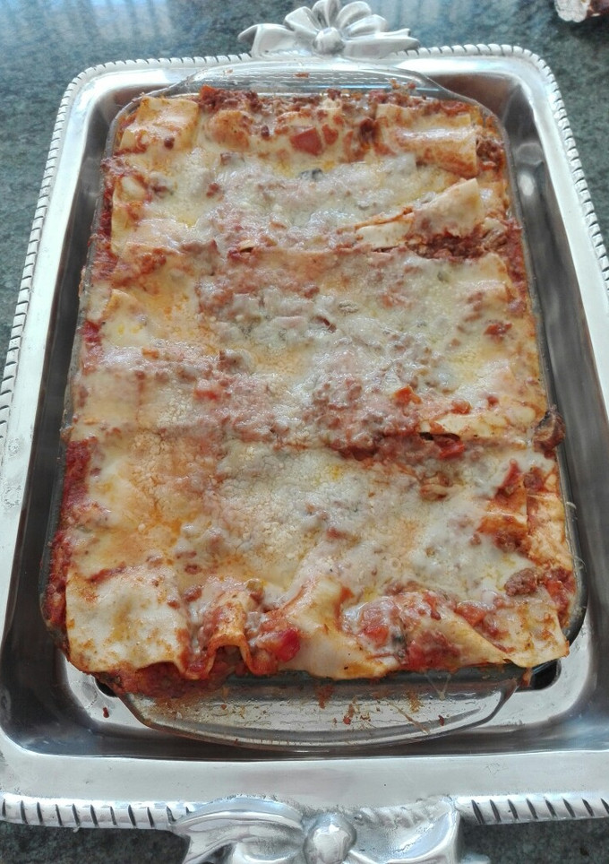 Una foto de Lasaña deliciosa de carne molida