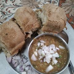 A picture of Healthy pav bhaji.