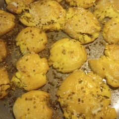 A picture of Skye's Smashed Roasted Potatoes.