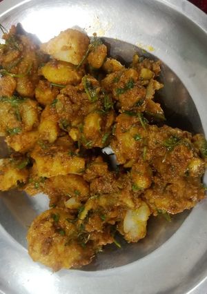 आलू फ्राई (aloo fry recipe in Hindi) रेसिपी मुख्य फोटो
