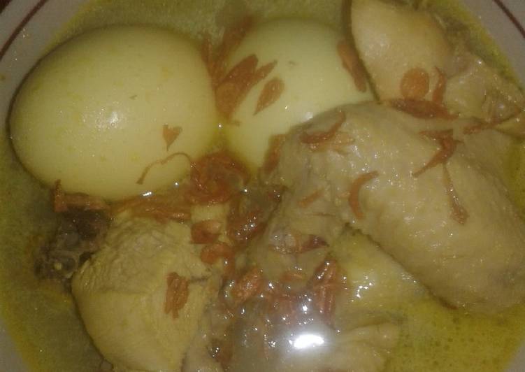 28. Opor Ayam & Telur