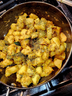 A picture of Jeera methi aloo.