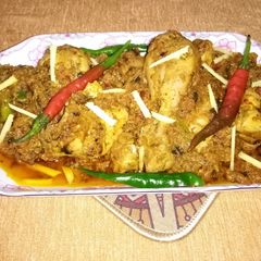 A picture of Spicy Chicken karahi.