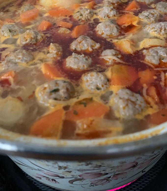 Húsgombóc leves recept fotója