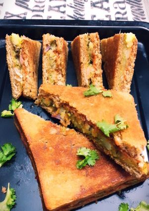 A picture of Grilled potato sandwich.