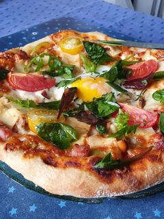 Kovásszal készült pizzatészta 🍕 recept fotója