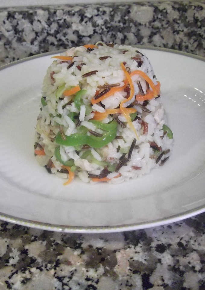 Una foto de Salteado de trío de arroces