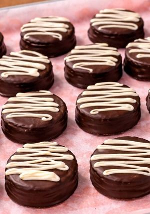 Una foto de Alfajores de Cacao Dulce y Manjar