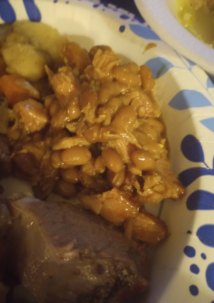 A picture of Pork and Beans with Gammon and Molasses.