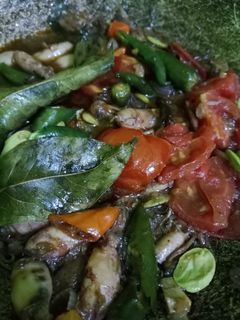 Foto resep Tumis cumi asin n peda