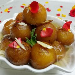 A picture of Sweet potato gulab jamun.