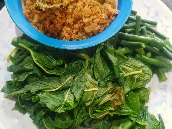 Bagaimana Menyiapkan Sayur urap / gudangan yang Enak Banget