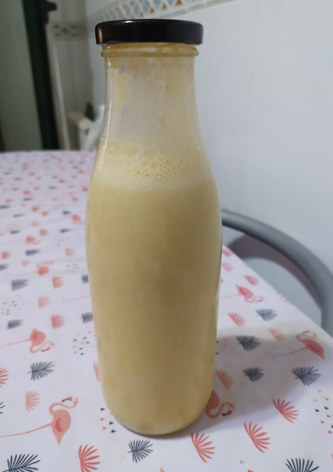 Una foto de Batido de mango, plátano y avena