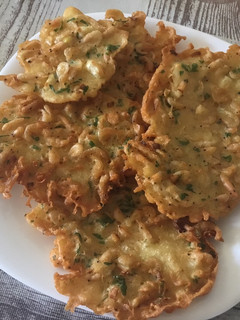 Una foto de Tortillitas de camarones