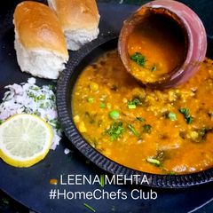 A picture of Sizzling Tandoori Tava Bhaji Pav.