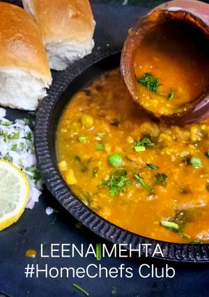 A picture of Sizzling Tandoori Tava Bhaji Pav.