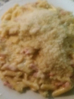 Una foto de Macarrones a la carbonara