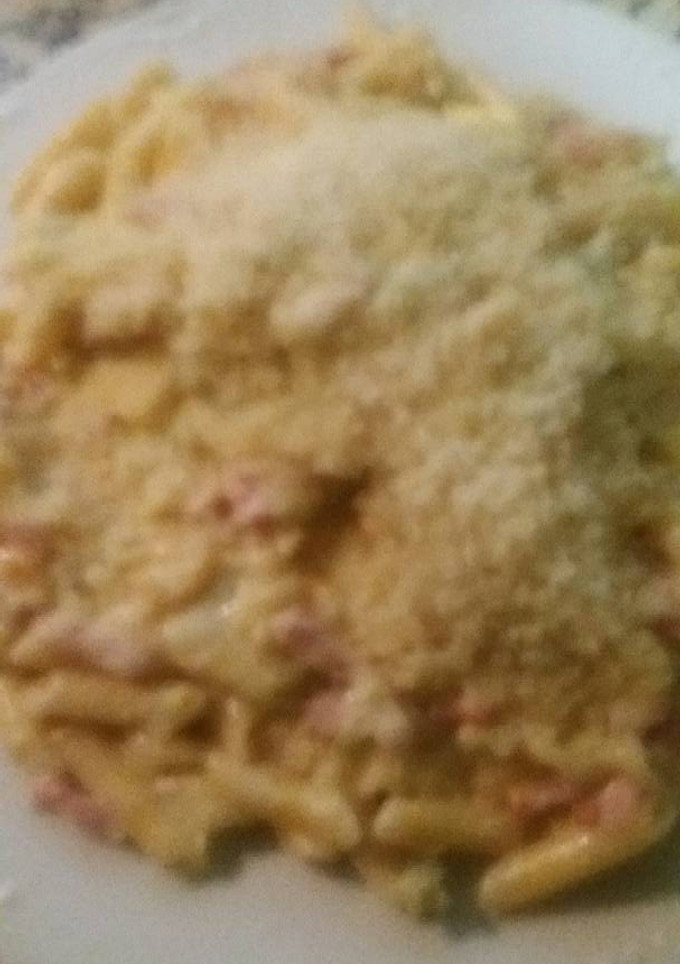 Una foto de Macarrones a la carbonara