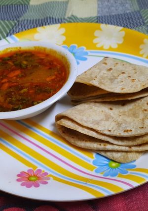 A picture of Matar aloo sabji.