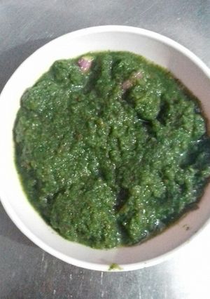 A picture of Pudina chutney.
