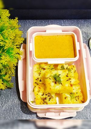 A picture of Instant dhokla.
