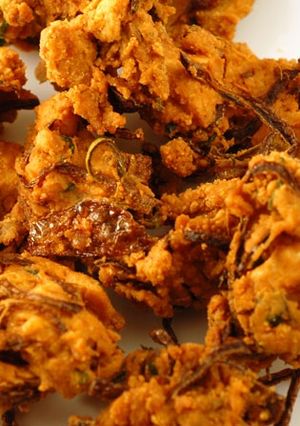 A picture of Onion Pakoda.