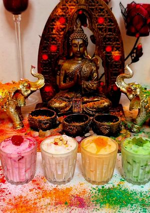 A picture of Rang Barse Srikhand.