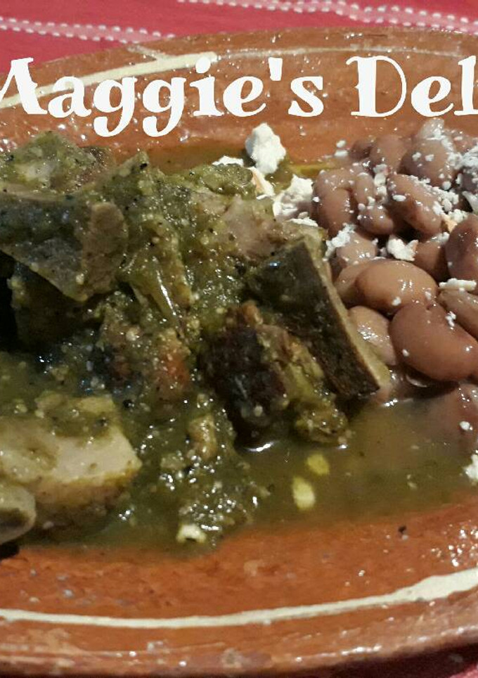 Una foto de Costillas de puerco 🐷🐖en salsa verde (tomatillo de milpa)