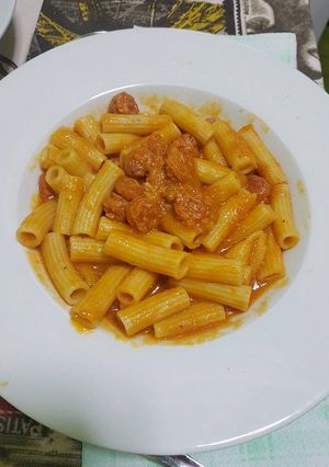 Una foto de Macarrones con paté y chistorra