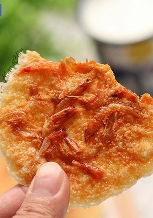 櫻花蝦起司脆餅 的食譜成品照片