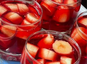صورة لوصفة جيلي فراولة بالموز 🍓🍌🍌🍓