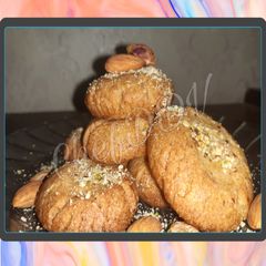 A picture of Almond Pistachios Cookies.
