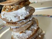 Una foto di frittelle di ricotta