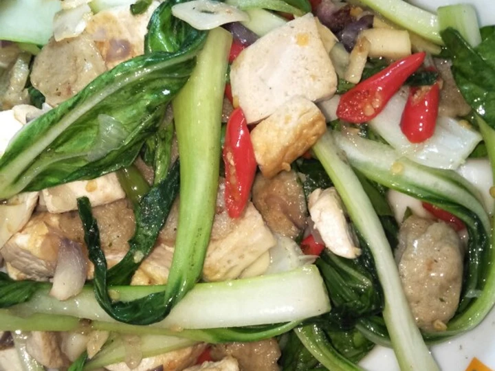 Cara Mudah Membuat Resep Tumis Pakcoy / Bok Choy plus Tahu Baso Pedas Manis yang Enak