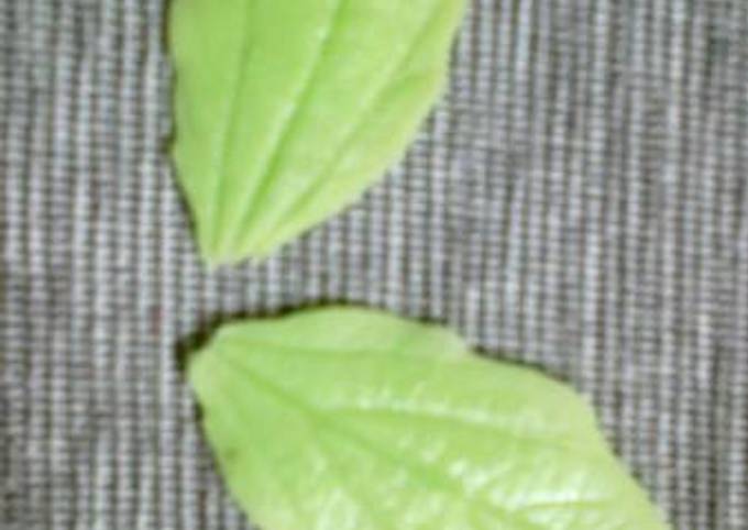 κύρια φωτογραφία συνταγής Φύλλα από ζαχαρόπαστα