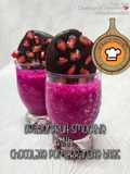 Dragonfruit Smoothie with Chocolate Pomegranate Bites