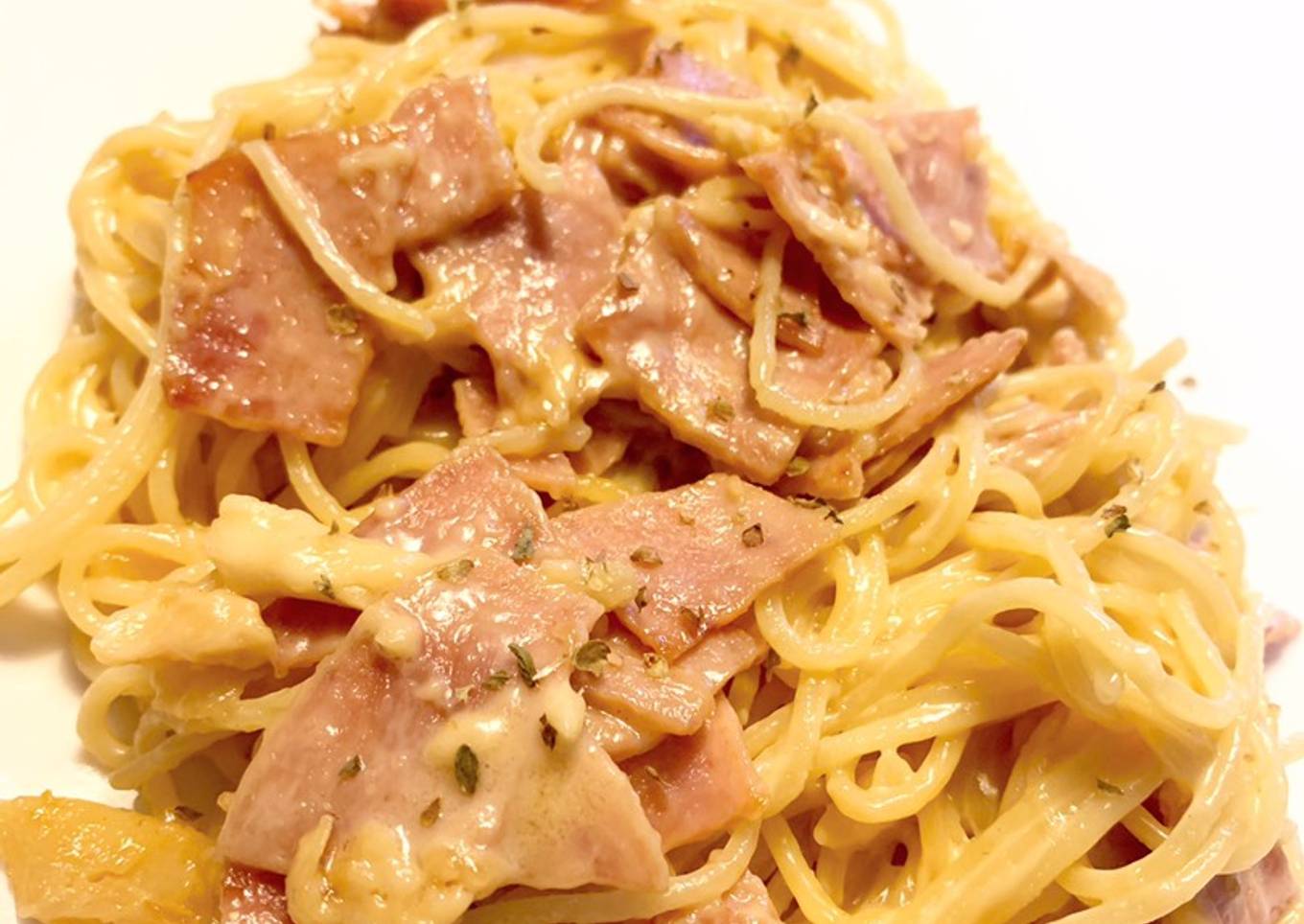 Spaghetti Carbonara With Ham