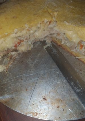 Una foto de Tarta de pollo con verduras y masa de calabacín