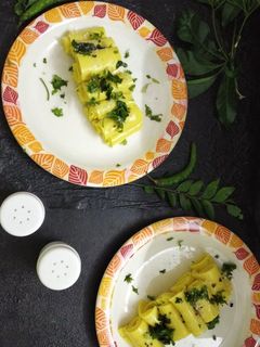 खांडवी (khandvi recipe in Hindi) रेसिपी मुख्य फोटो