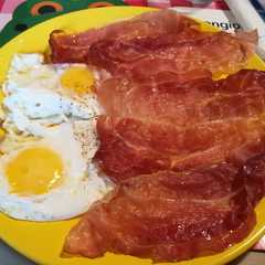 Foto di Uova Occhio di Bue con Bacon