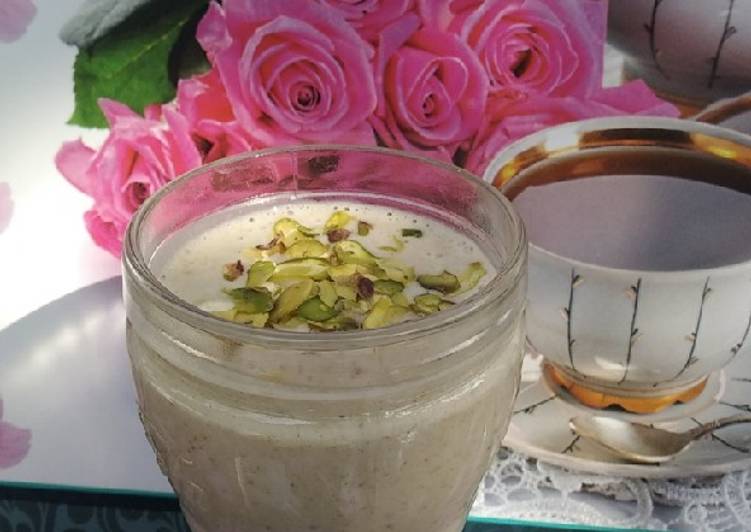Recipe of Quick Oats breakfast smoothie