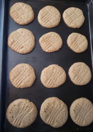 A picture of Holmestead Cookin': Peanut Butter Cookies.